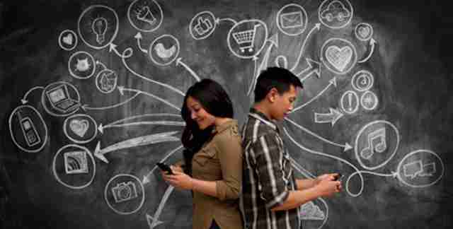 HOW SOCIAL MEDIA AFFECTS OUR RELATIONSHIPS - Whizsky