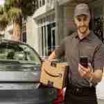 Amazon Mandates Delivery Drivers To Take Selfies To Reduce Frauds